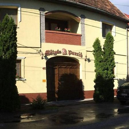 Matyas Panzio Bed & Breakfast แซแก็ด ภายนอก รูปภาพ