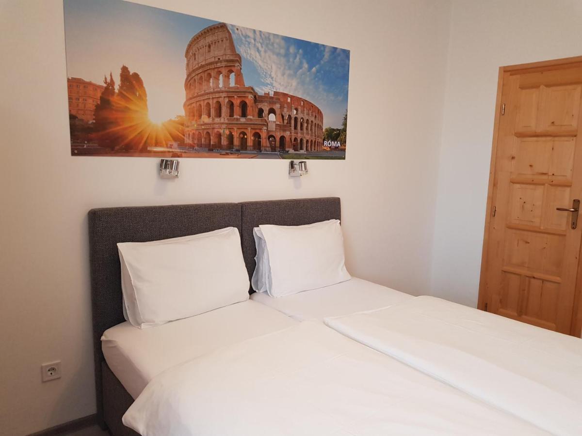 Matyas Panzio Bed & Breakfast แซแก็ด ภายนอก รูปภาพ
